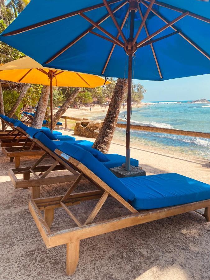 Sri Gemunu Beach Resort Унаватуна Экстерьер фото