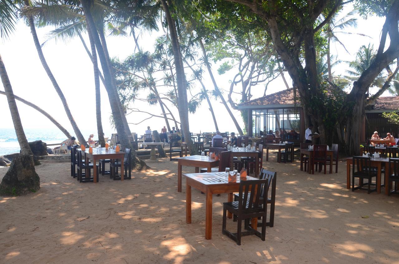 Sri Gemunu Beach Resort Унаватуна Экстерьер фото