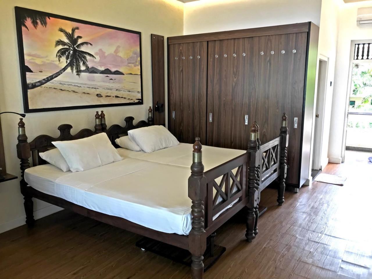 Sri Gemunu Beach Resort Унаватуна Экстерьер фото